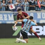 fluminense-vence-o-gremio-fora-de-casa-e-sonha-com-g5