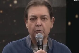 apos-problemas-de-saude,-faustao-surge-em-foto-de-natal-ao-lado-do-filho-joao-silva