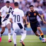 corinthians-inicia-paulistao-com-goleada-na-neo-quimica-arena