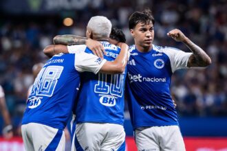 cruzeiro-goleia-uberlandia-por-5-a-0-e-assume-a-lideranca-do-grupo-b-no-mineirao