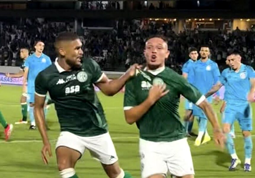 santos-cede-gol-nos-acrescimos-para-o-guarani,-mas-esta-na-zona-de-classificacao