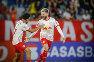 red-bull-bragantino-goleia-e-assume-a-lideranca-do-paulistao