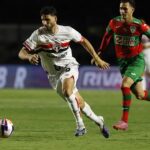 sao-paulo-perde-para-a-portuguesa-em-noite-de-tumulto-e-deixa-o-campo-sob-vaias
