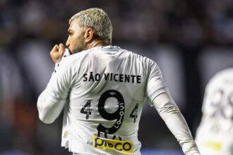 gabigol-garante-empate-ao-santos-nos-acrescimos-contra-o-corinthians