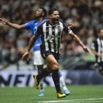 hulk-brilha-e-atletico-mg-vence-o-cruzeiro-de-virada-no-classico-mineiro