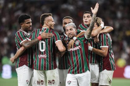 fluminense-vence-o-gremio-no-maracana-com-gols-rapidos 