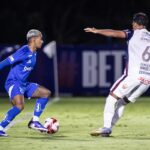 cruzeiro-conquista-vitoria-suada-no-apagar-das-luzes-no-mineiro