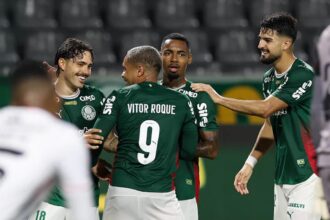 palmeiras-goleia-o-vitoria-por-5-a-1-no-brasileirao