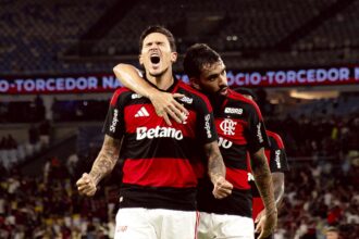 flamengo-humilha-sampaio-correa-por-7-a-1-e-garante-vaga-nas-quartas-do-carioca