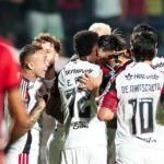 flamengo-vence-o-vitoria-por-2-a-1-e-conquista-a-primeira-vitoria-no-brasileirao