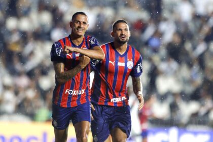 bahia-vence-o-vasco-e-assume-vice-lideranca-provisoria-do-brasileirao