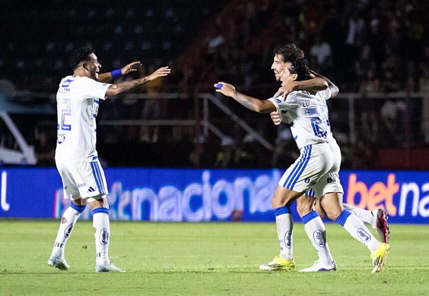 cruzeiro-conquista-vitoria-fora-de-casa-e-abre-vantagem-na-semifinal-do-mineiro
