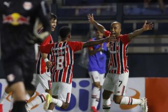 sao-paulo-despacha-bragantino-e-avanca-as-semifinais-do-paulistao 