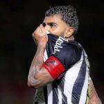gabigol-brilha-e-santos-conquista-empate-dramatico-contra-o-mirassol