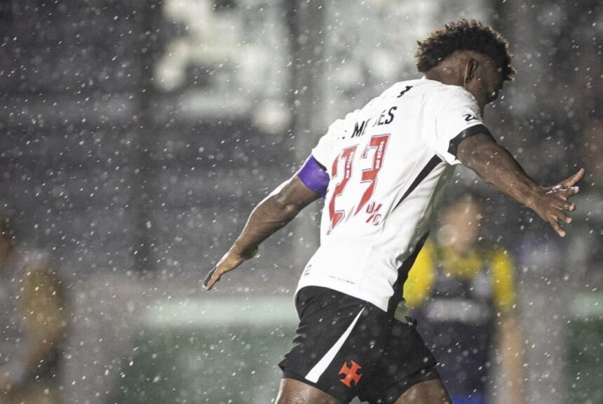 vasco-vence-o-palmeiras-e-conquista-primeira-vitoria-no-brasileirao