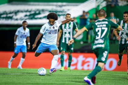 gremio-empata-com-chapecoense-e-perde-a-chance-de-entrar-no-g5