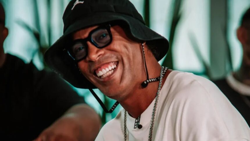 ronaldinho-gaucho-se-aproxima-dos-50-anos-e-escolhe-viver-em-sitio-de-luxo-no-sul-do-brasil