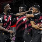 athletico-pr-bate-o-vitoria-por-2-a-0-e-abre-vantagem-nas-oitavas-da-copa-do-brasil